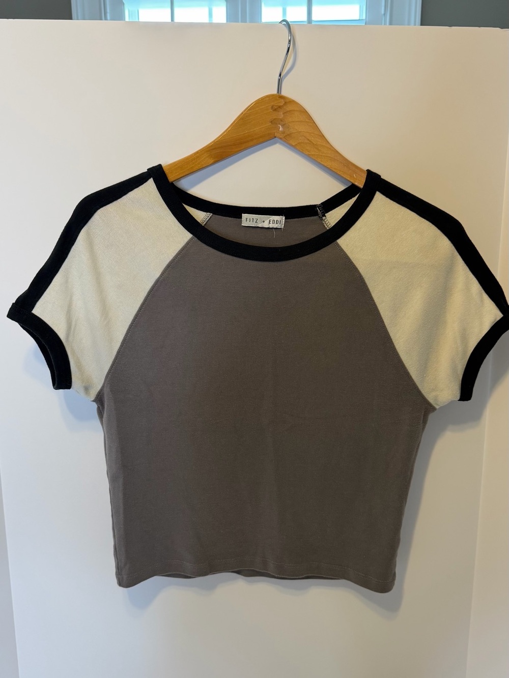 Fitz and Floyd Gray and Cream Raglan Short Sleeve Tee with Black Trim